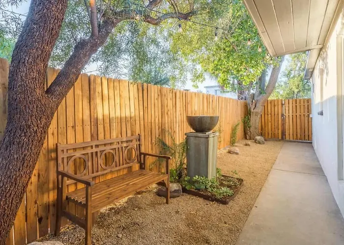 Tangerine Terrace - Modern Living Firepit Bbq Holiday home Phoenix