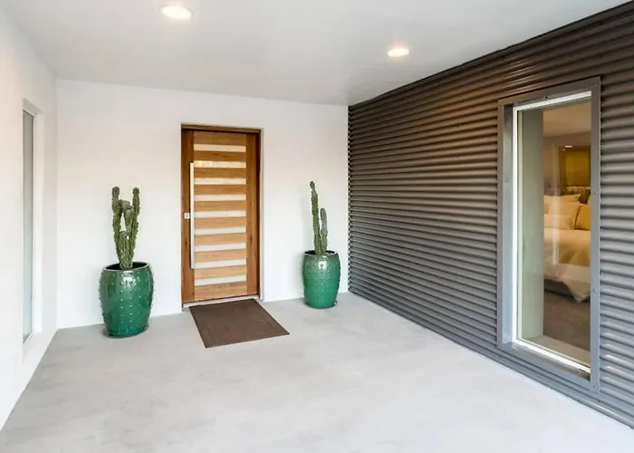 Holiday home Tangerine Terrace - Modern Living Firepit Bbq