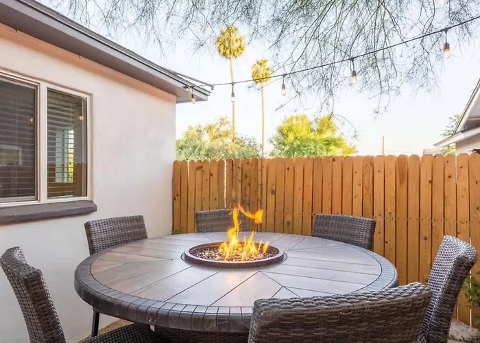 Tangerine Terrace - Modern Living Firepit Bbq Holiday home Phoenix